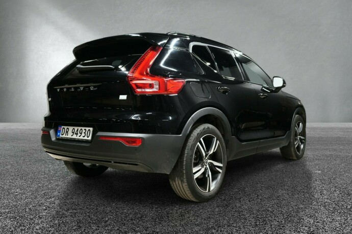 volvo-xc-40-plug-in-petrol-2021-big-4
