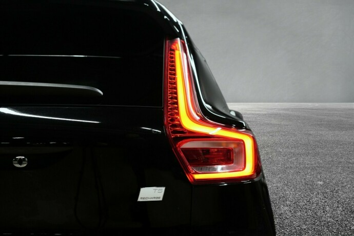 volvo-xc-40-plug-in-petrol-2021-big-9