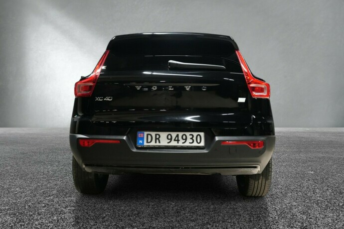 volvo-xc-40-plug-in-petrol-2021-big-3
