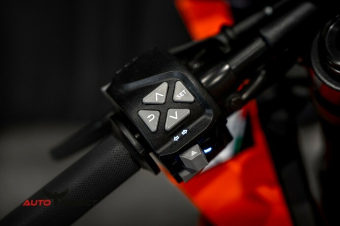 ktm-rc-125-bensin-2023-big-12