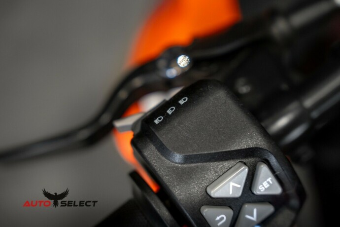 ktm-rc-125-bensin-2023-big-14