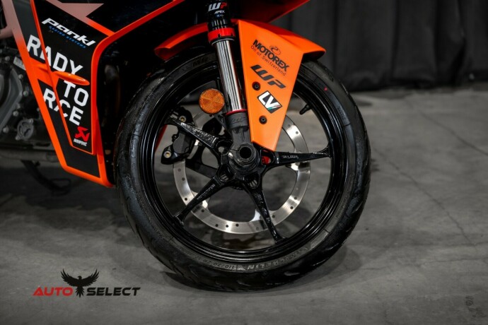 ktm-rc-125-bensin-2023-big-1