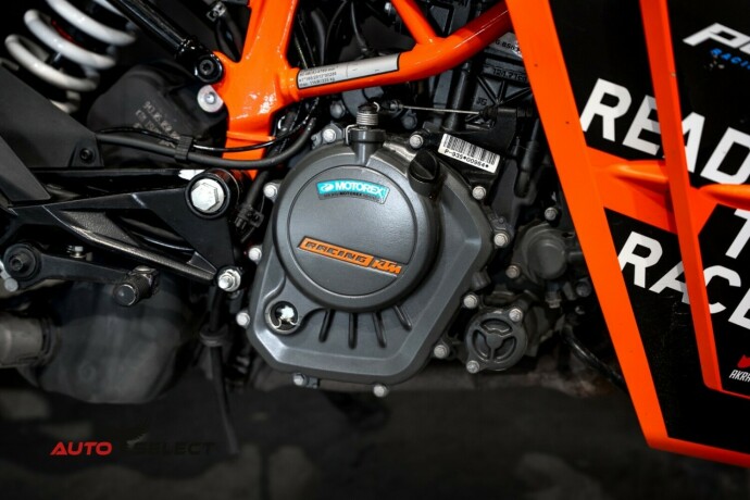 ktm-rc-125-bensin-2023-big-3