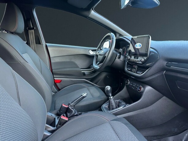 ford-fiesta-bensin-2018-big-10