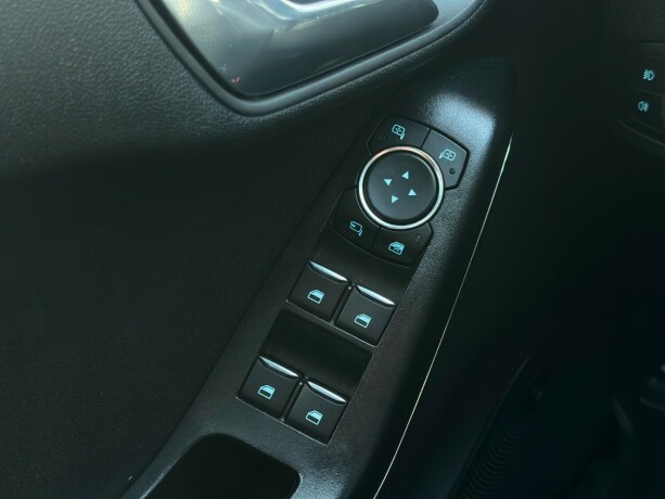 ford-fiesta-bensin-2018-big-20