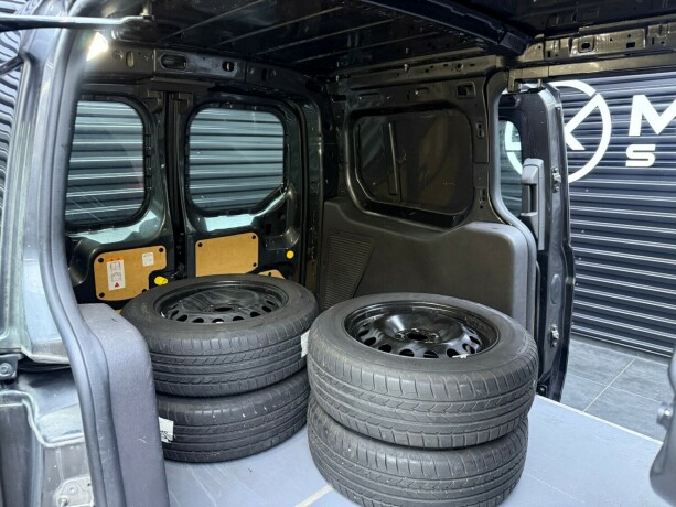 ford-transit-connect-diesel-2017-big-25