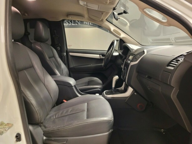 isuzu-d-max-diesel-2016-big-16