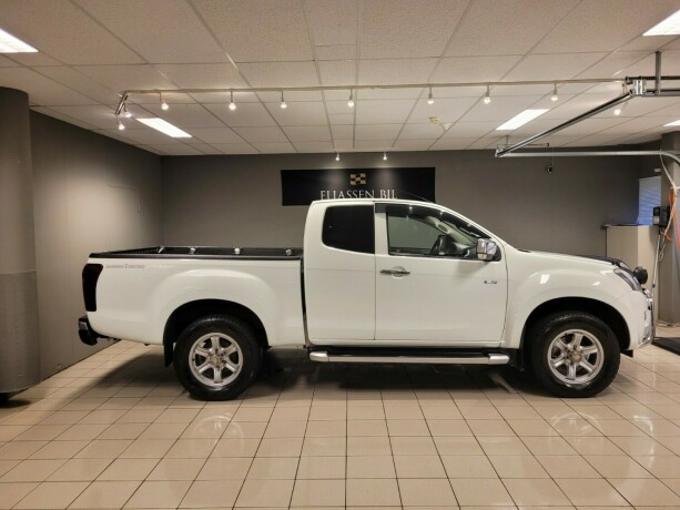 isuzu-d-max-diesel-2016-big-3