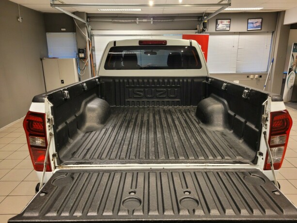 isuzu-d-max-diesel-2016-big-7