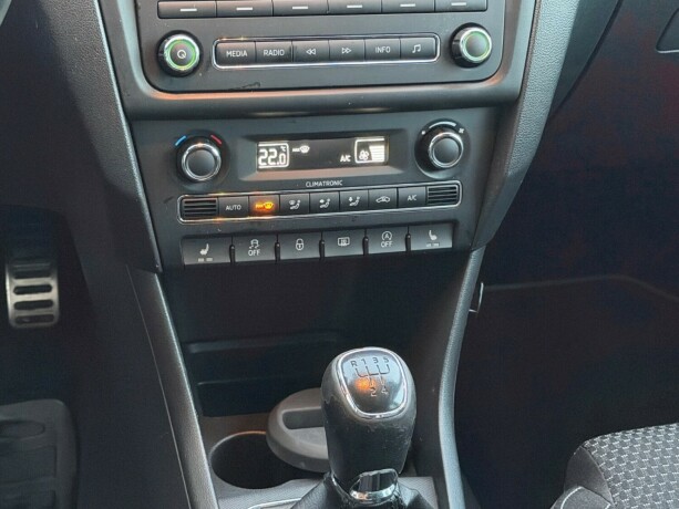 skoda-rapid-diesel-2013-big-9