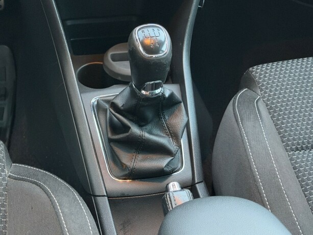 skoda-rapid-diesel-2013-big-10