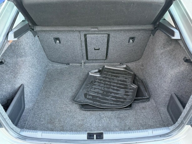 skoda-rapid-diesel-2013-big-15