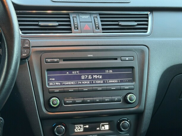 skoda-rapid-diesel-2013-big-8