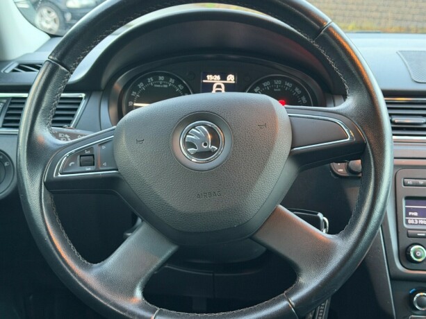 skoda-rapid-diesel-2013-big-11