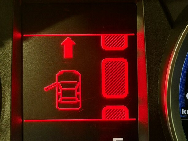 toyota-auris-elektrisitetbensin-2013-big-14