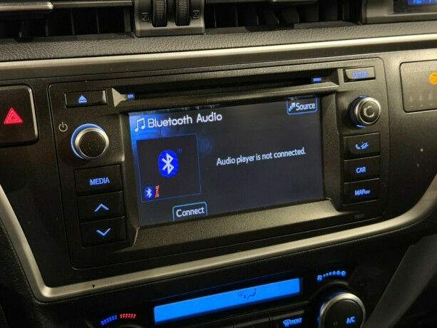 toyota-auris-elektrisitetbensin-2013-big-18