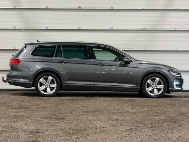 volkswagen-passat-elektrisitetbensin-2017-big-1