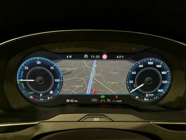 volkswagen-passat-elektrisitetbensin-2017-big-17