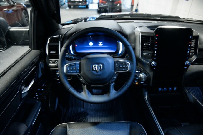 ram-1500-bensin-2025-big-7