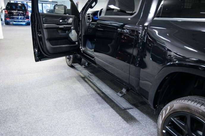 ram-1500-bensin-2025-big-5