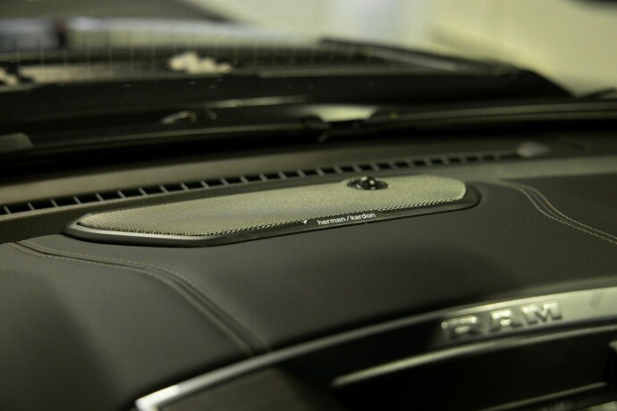 ram-1500-bensin-2025-big-20