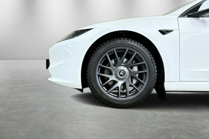 tesla-model-3-elektrisitet-2024-big-4