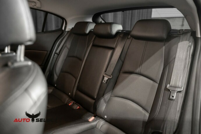 mazda-3-bensin-2017-big-15