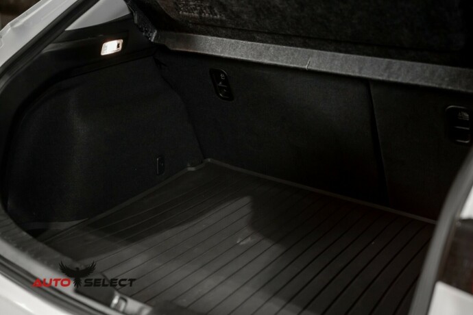 mazda-3-bensin-2017-big-9