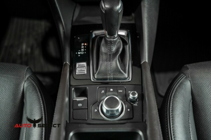 mazda-3-bensin-2017-big-36