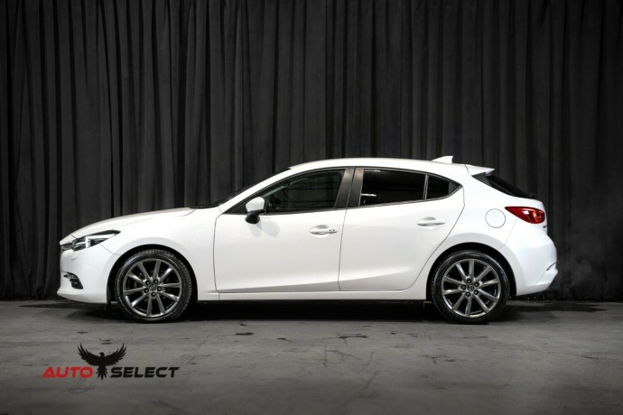 mazda-3-bensin-2017-big-6