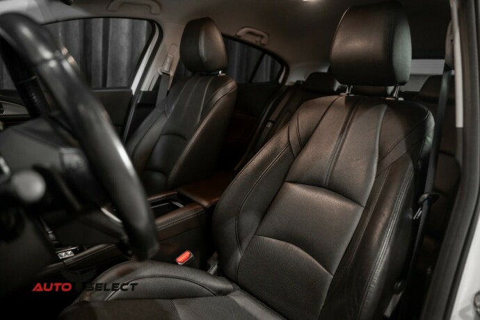 mazda-3-bensin-2017-big-23