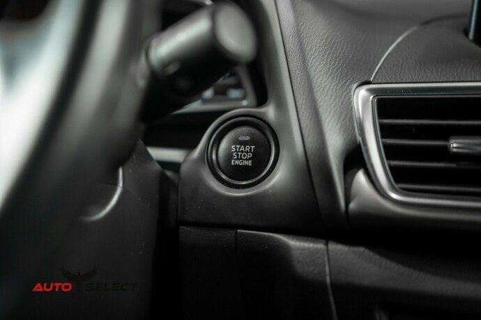 mazda-3-bensin-2017-big-25