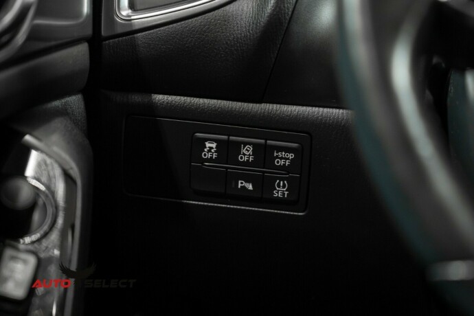 mazda-3-bensin-2017-big-27