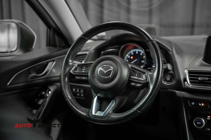 mazda-3-bensin-2017-big-24