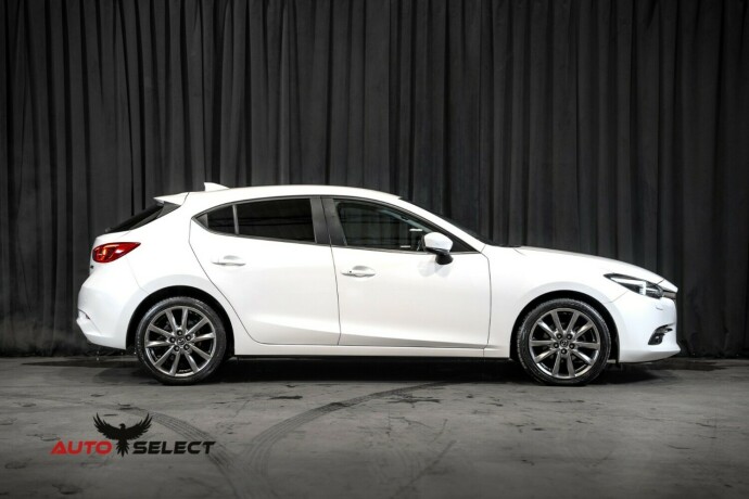 mazda-3-bensin-2017-big-10