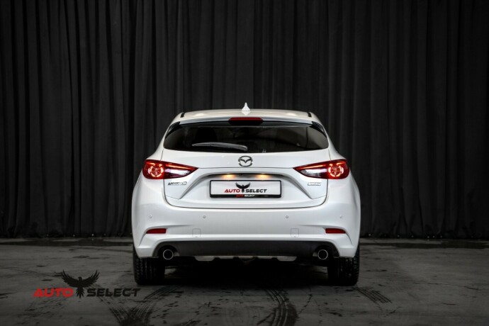 mazda-3-bensin-2017-big-7