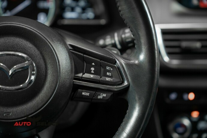 mazda-3-bensin-2017-big-31