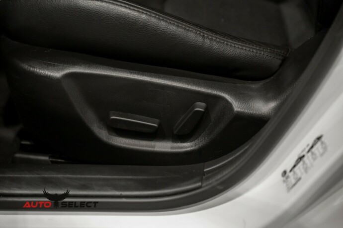 mazda-3-bensin-2017-big-22