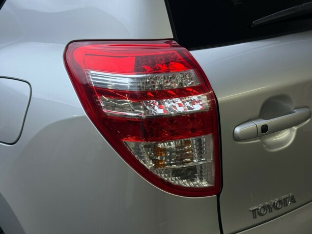 toyota-rav4-diesel-2009-big-6