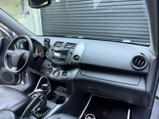 toyota-rav4-diesel-2009-big-11