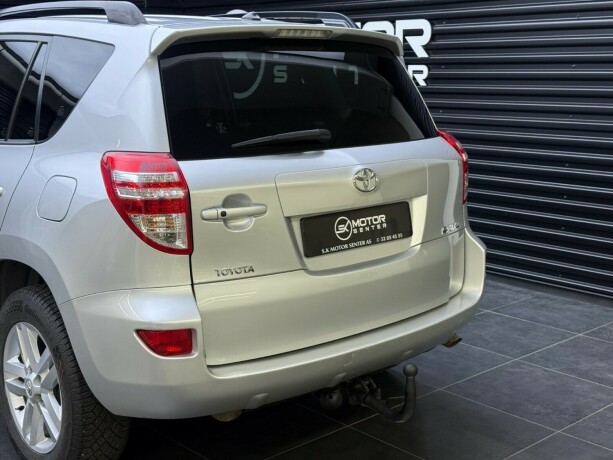toyota-rav4-diesel-2009-big-5