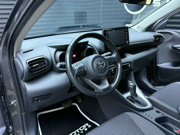 toyota-yaris-elektrisitetbensin-2020-big-10