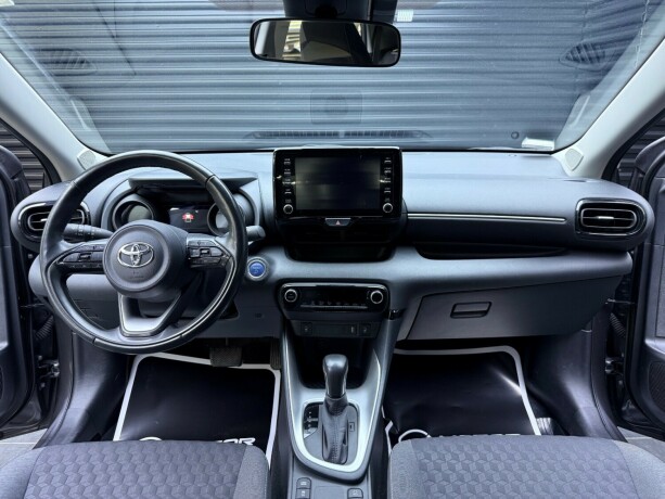 toyota-yaris-elektrisitetbensin-2020-big-9