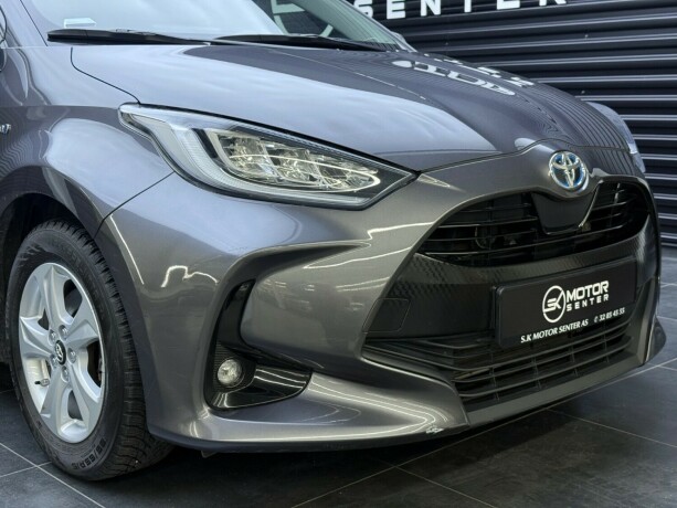 toyota-yaris-elektrisitetbensin-2020-big-2
