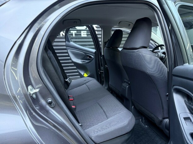 toyota-yaris-elektrisitetbensin-2020-big-29