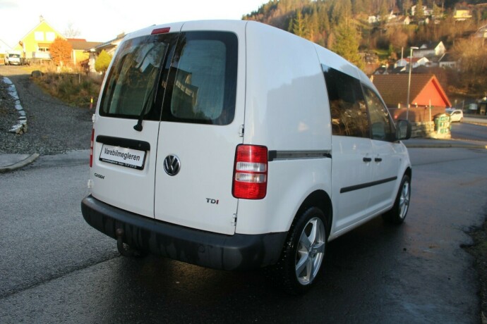 volkswagen-caddy-diesel-2012-big-3