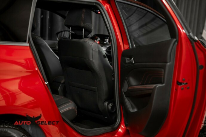 peugeot-308-bensin-2018-big-12