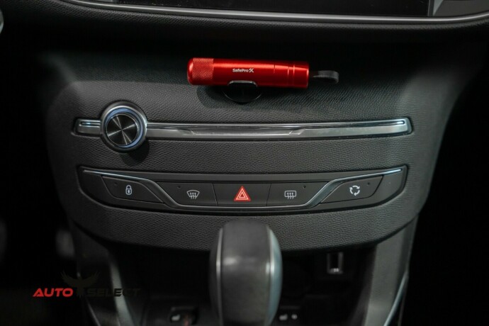 peugeot-308-bensin-2018-big-36