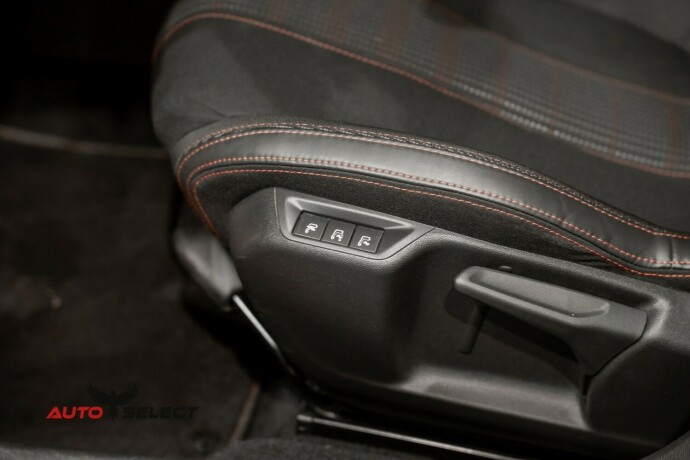 peugeot-308-bensin-2018-big-24