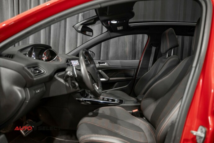 peugeot-308-bensin-2018-big-25